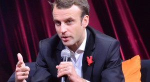 Politycy: "Macron jest cwany politycznie", "trzeba wytrzymać presję"