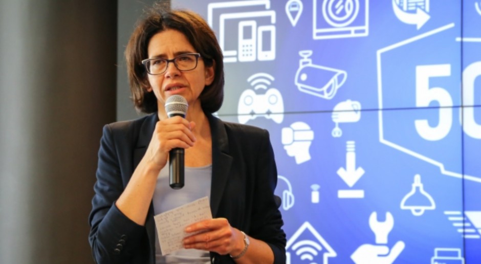 Regulacje internetu, Anna Streżyńska: Potrzebne są normy prawne eliminujące zagrożenia w sieci