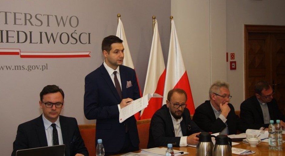 Reprywatyzacja: Prezydent Warszawy tym razem stawi się na Komisji Weryfikacyjnej?