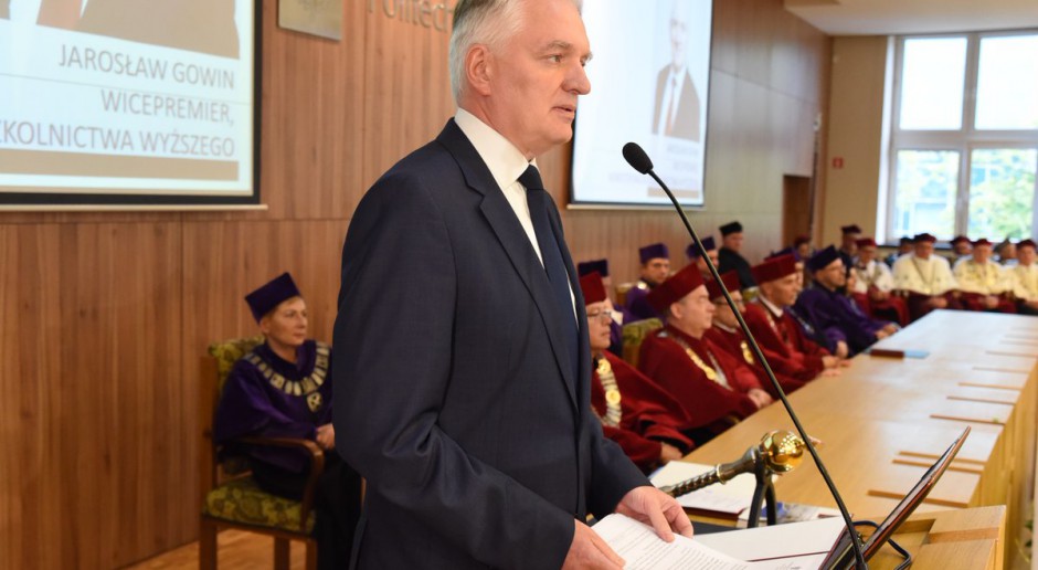 Gowin przekonuje, że on, Ziobro i Kaczyński nie planują zmian w rządzie