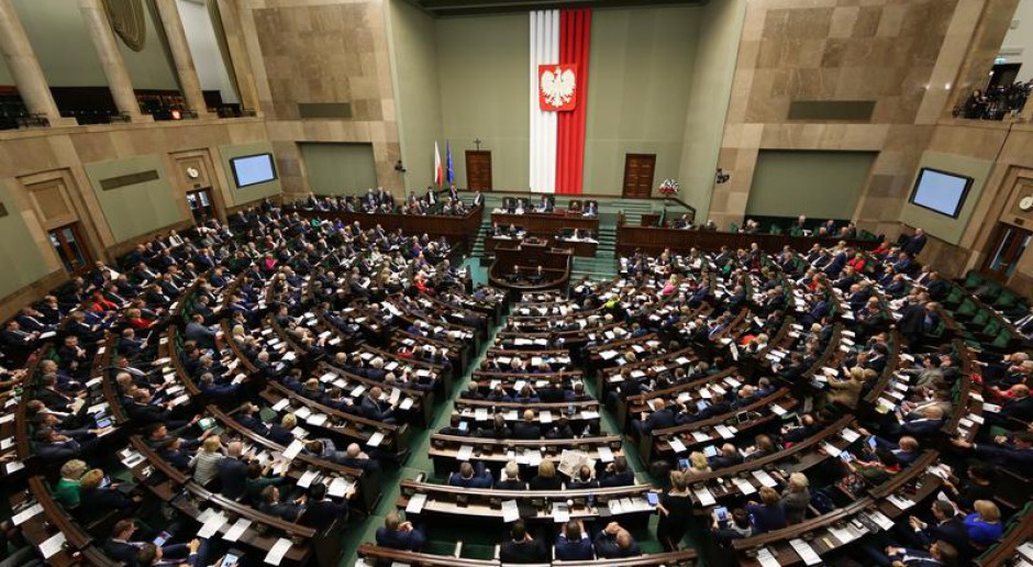 KRS: Sejmowa komisja przeciw wnioskowi o odrzucenie prezydenckiego projektu