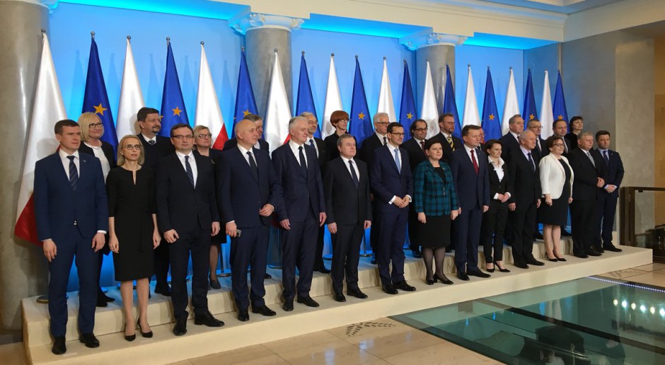 Rekonstrukcja rządu: Nowy rząd to zwycięstwo prezydenta Andrzeja Dudy