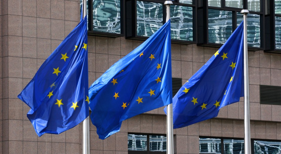 Komisja Europejska jednak może związać fundusze unijne z praworządnością