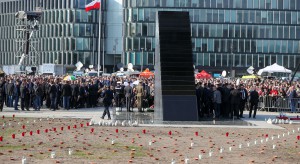 Pomnik Ofiar Tragedii Smoleńskiej i Pomnik Lecha Kaczyńskiego zostaną połączone