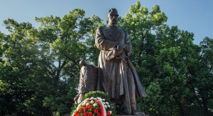 Mateusz Morawiecki uczcił rocznicę śmierci Józefa Piłsudskiego