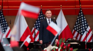 Prezydent Duda odsłonił tablicę poświęconą prezydentom Kaczyńskiemu i Kaczorowskiemu