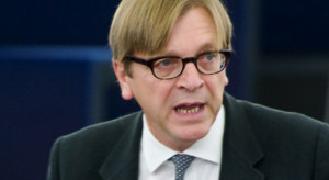 Verhofstadt krytykuje przywódców UE i Tuska