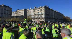 Francja: ok. 12,5 tys. osób na protestach żółtych kamizelek