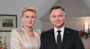 Para prezydencka przełamała się opłatkiem z Polakami (wideo)