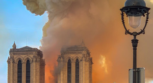 Katedra Notre Dame o mały włos straciłaby wieże dzwonnic