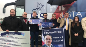 PiSbus ruszył w Warszawę, a w nim kandydaci do PE