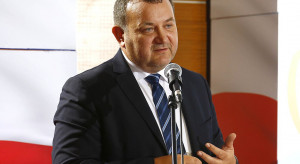 Gawłowski pyta o awanse bliskich dwojga kandydatów PiS do PE