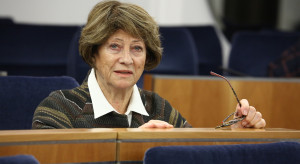  Barbara Borys-Damięcka marszałkiem seniorem Senatu