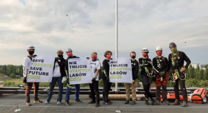 Protest Greenpeace na gmachu Ministerstwa Środowiska zakończony. 15 osób zatrzymanych