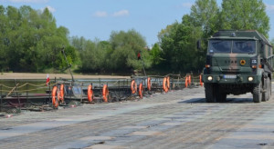 Szef MON: wojsko gotowe do budowy mostu tymczasowego na Wiśle