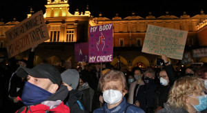 70 proc. Polaków popiera demonstracje w ramach Strajku Kobiet