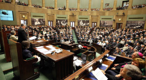 Projekt zmian w Regulaminie Sejmu ponownie skierowany do komisji